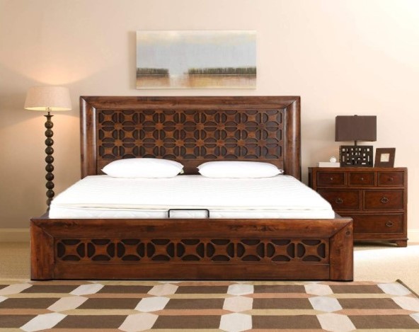 Queen size bed with hydraulic storage